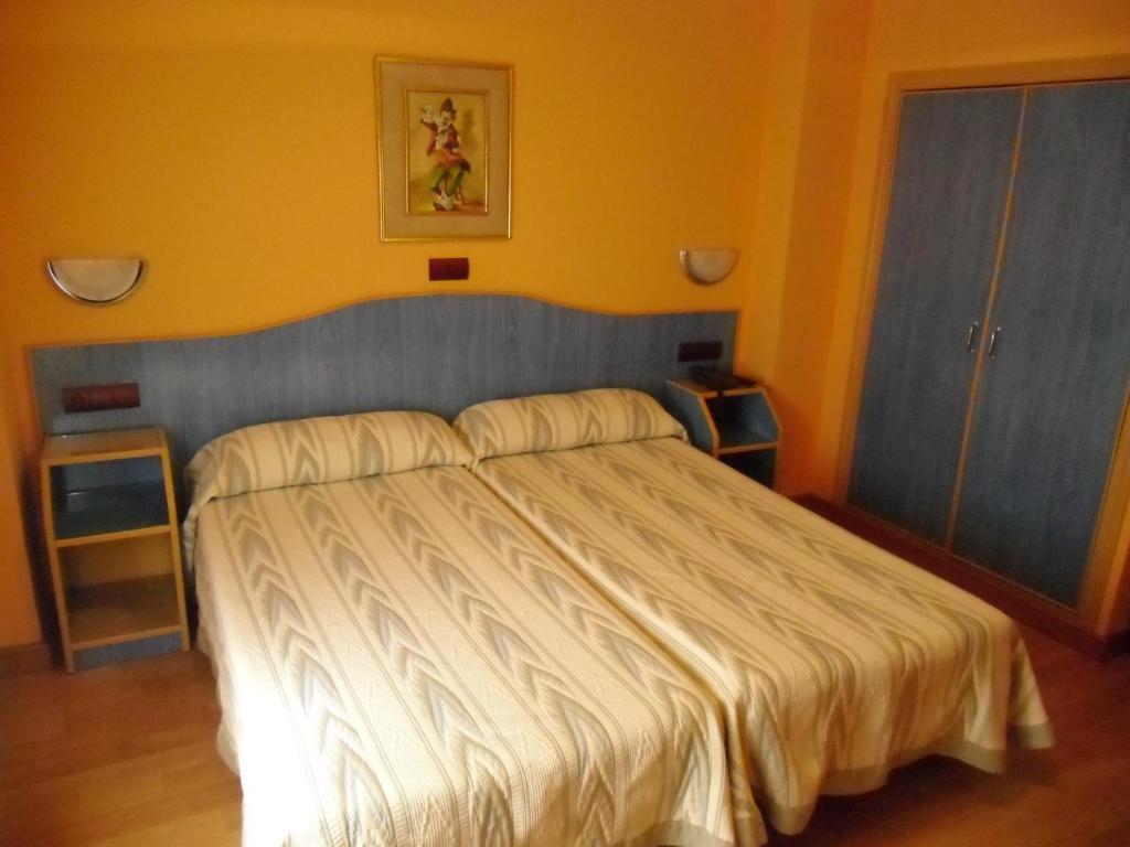 Hostal Don Suero Leão Quarto foto