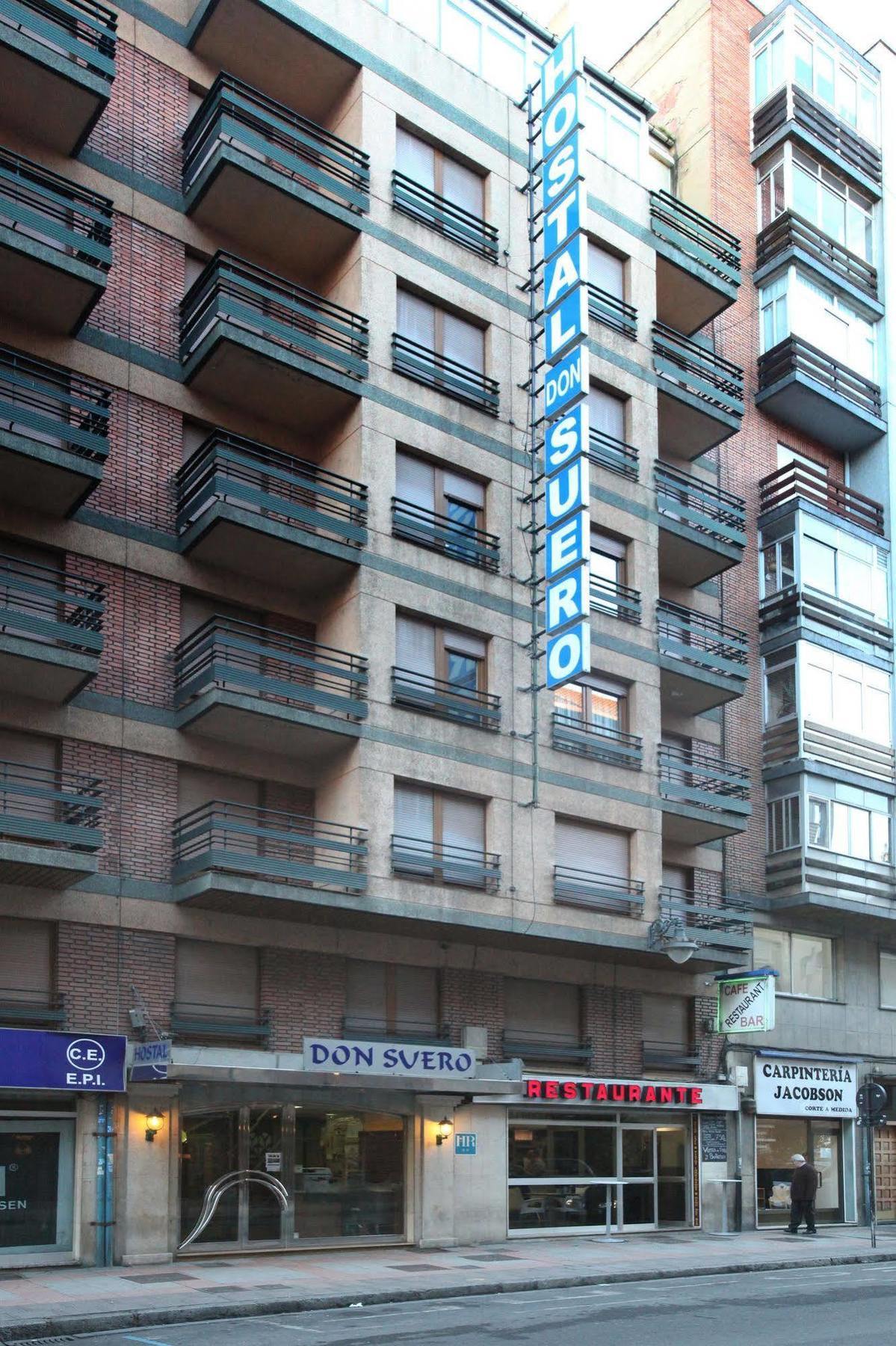 Hostal Don Suero Leão Exterior foto